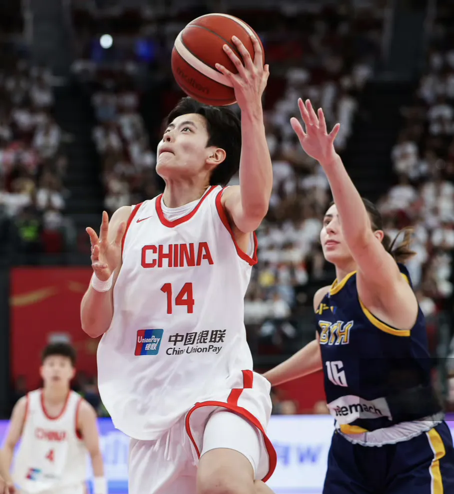 爱游戏 -关键时刻中超焦点战，山东男篮门线救险，悬念犹存，阵容厚度经受考验(2014山东鲁能30北京国安)