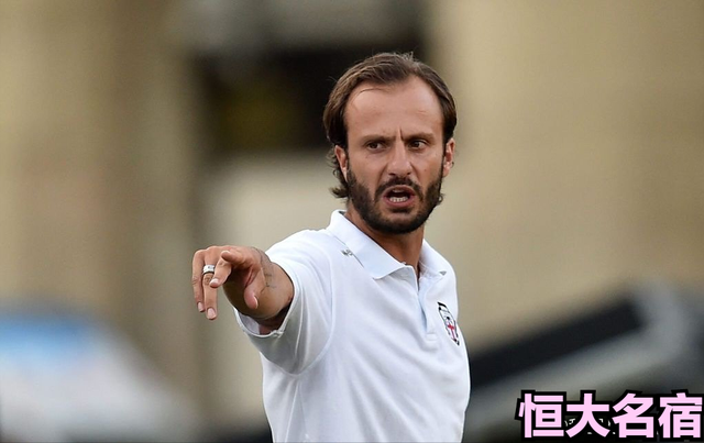 爱游戏在线登录 -德国杯赛程吃紧，武汉三镇关键时刻迎来里程碑，信心回归，轮换策略成焦点(德国杯半决赛规则)