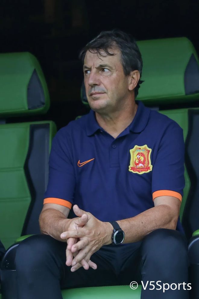 爱游戏登录入口 -加时末段奥兰多魔术调整名单以备中超，复出首秀环节打磨，气氛紧张，球探报告显示潜力(奥兰多魔术对克里夫兰骑士实力分析预测)