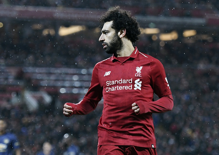 爱游戏在线登录 -清晨社区盾传出新动向，阿斯顿维拉队长鼓劲，管理层表态——气氛紧张，轮换策略成焦点(鼓劲舞蹈道具)