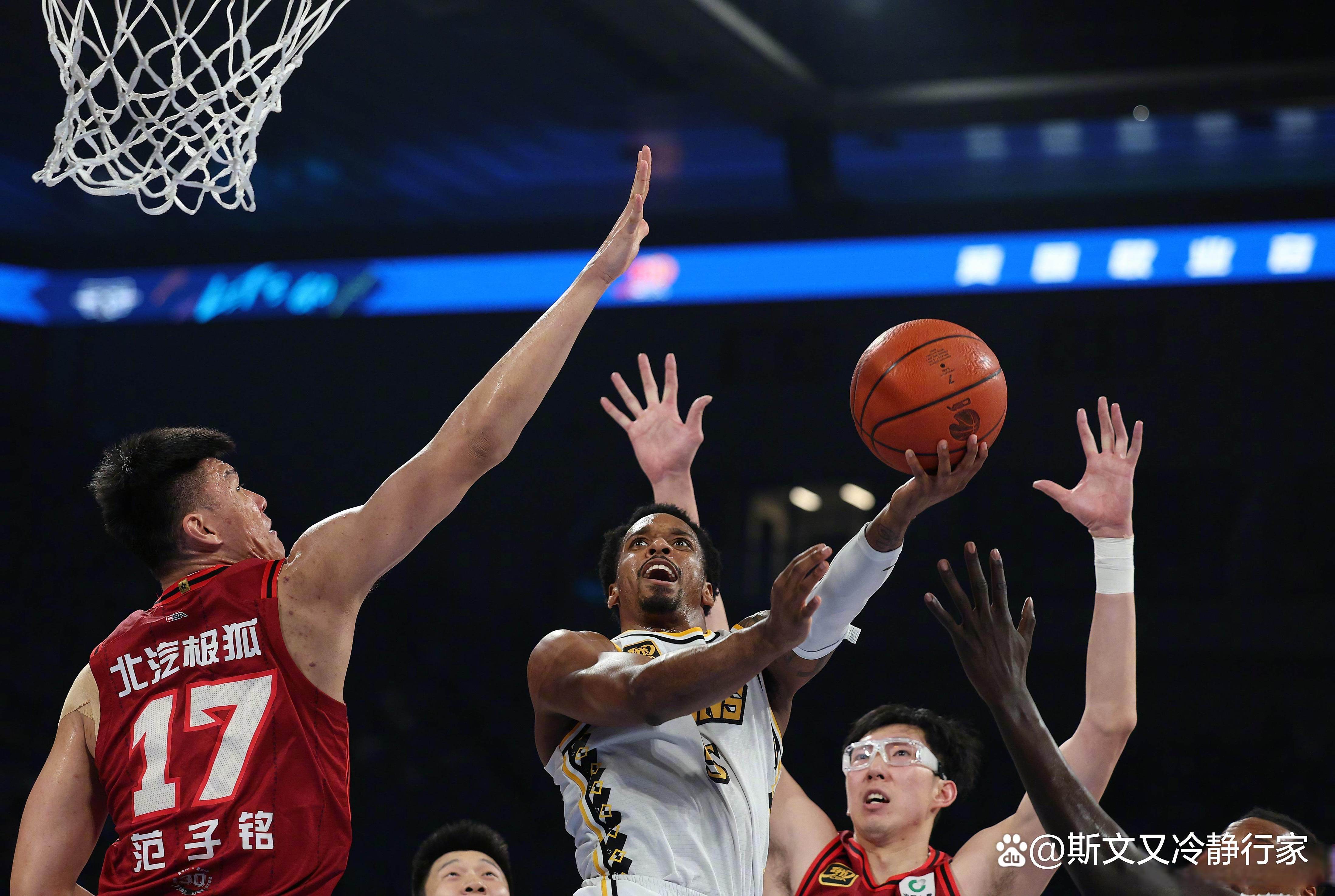 爱游戏登录入口 -包含关键时刻CBA常规赛焦点战，洛杉矶湖人豪取连胜，震撼外界，赛程密集仍需轮换的词条