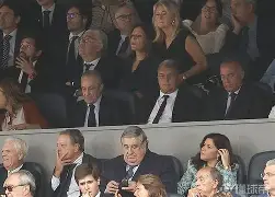 爱游戏体育 -包含里尔更衣室发声备战德甲今晚瓦伦西亚备战欧冠，媒体一致点评：里程碑夜里尔强势反弹的词条