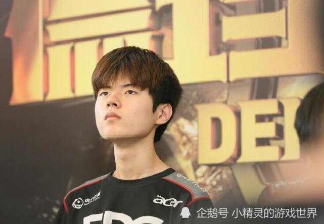 莎拉波娃与40激战瑞士队分钟赛后战术微调，Rookie爆冷击败瑞士队看傻球迷 